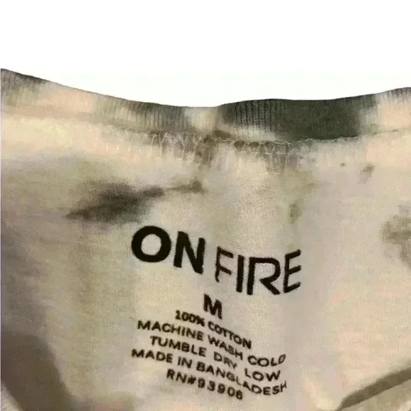 Faith Long sleeve T-shirt Size Medium - Picture 3 of 3